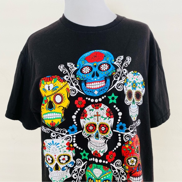 ALSTYLE SUGAR SKULLS BLACK TEE SHORT SLEEVE CREWNECK MEDIUM HALLOWEEN - Picture 1 of 8